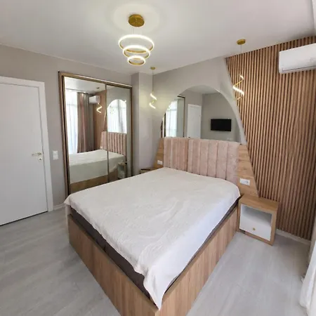 Apartament Center *